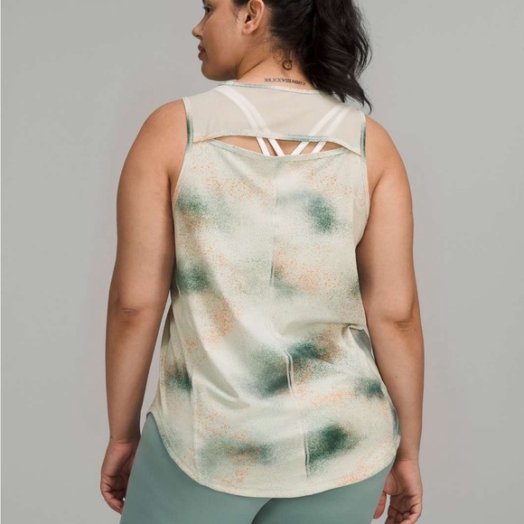 Lululemon - Sculpt Mesh Tank Top in Spray Camo Silvery Blue Multi - Picture 3 of 13